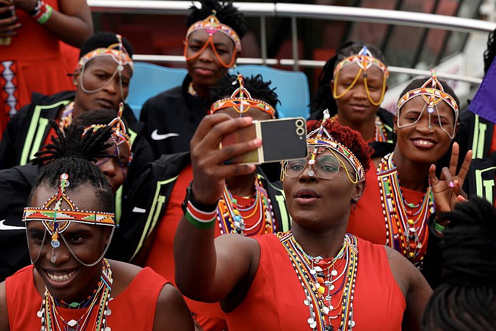 Paris Olympics: Samsung gifts nearly 17,000 athletes Galaxy Z Flip6 devices
