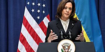 I called Trump to congratulate him - Kamala Harris says at concession speech in Washington D.C. Kamala Harris, the U.S. Vice President and Democratic presidential candidate, delivered her concession speech at Howard University in Washington, D.C., following a closely contested election against Republican Donald Trump. Late on Wednesday, Harris shared her empathy with supporters, acknowledging the disappointment many felt over her loss. “I know people are experiencing a range of emotions right now, but we must accept the results of this election.” Before her speech, Harris mentioned that she had called Trump to congratulate him on his victory, stating, “Earlier today, I spoke with President Trump, congratulated him on his victory, and told him we will help his team with the transition and ensure a peaceful transfer of power.” Former President Joe Biden released a statement praising Harris after her speech: “She will continue the fight with purpose, determination, and joy. She remains a leader for all Americans and an inspiration for future generations.” The audience expressed disappointment, with some grieving the missed chance of seeing Harris as the country’s first Black female president. Many supporters also voiced concerns about potential challenges to their rights.
