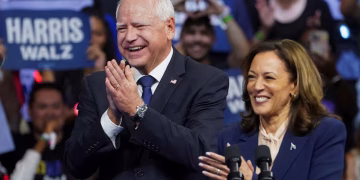 Harris, Walz test Midwest credentials at Michigan and Wisconsin rallies