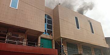 Fire destroys shops at Zongo Lane