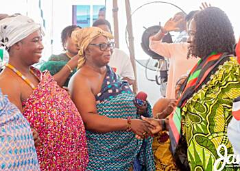 Opoku-Agyemang meets Sunyani West Queen Mothers, vows to support women empowerment