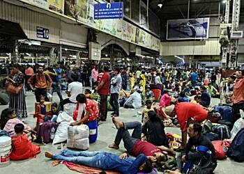 India evacuates hundreds of thousands, shuts down schools as Tropical Storm Dana nears