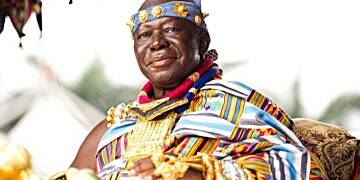 Otumfuo praises Samira Bawumia for supporting husband, encourages humble campaigning