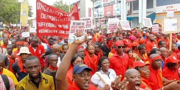 Public service workers to strike today due to unpaid allowances