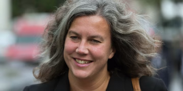 United Kingdom: PM appoints new transport minister after embarrassing resignation