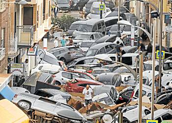Valencia Floods: Victims call for extra aid from central government