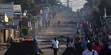 South Africa closes main border with Mozambique as post-election protests escalate