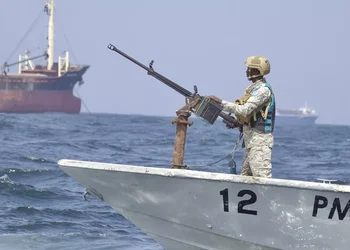Pirates demand $10M ransom for Chinese vessel, 18 hostages
