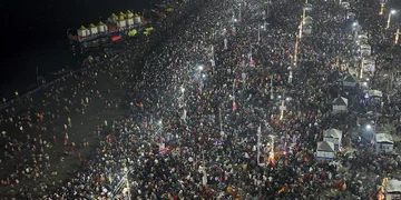 India: At least 30 killed and 60 more people injured in crush at Kumbh Mela pilgrimage