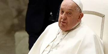 Pope Francis to extend hospital stay as he fights respiratory infection