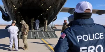 Trump sends first migrant detainees to Guantanamo Bay