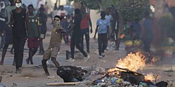 Senegal to aid families of protest victims