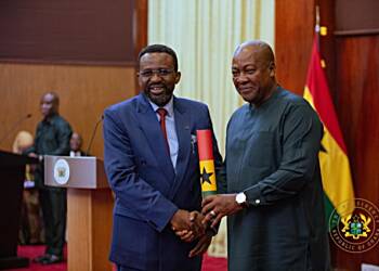 Mahama assures Asiama will restore trust and stability at BoG