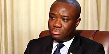 Government dismisses minority's allegations of drug and money laundering flight activities