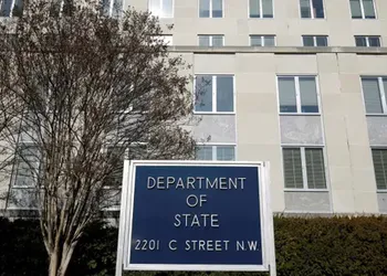 US non-emergency personnel exit South Sudan as chaos looms