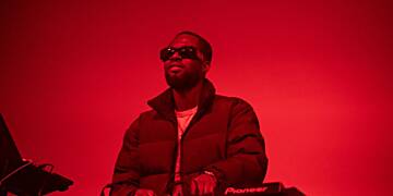 DJ SLY KING DELIVERS MASTERFUL PERFORMANCE AT STONEBWOY'S "UP & RUNNING" TOUR FINALE