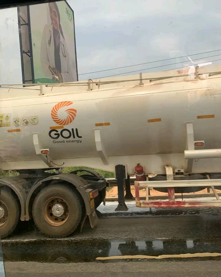 Fuel tanker crashes with sprinter driver carrying footballers at Tuba Junction leaving them injured