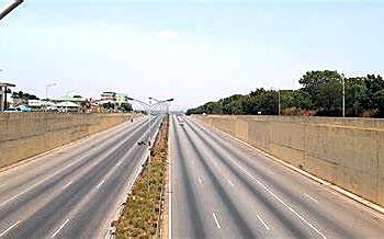 Minister of Roads and Highways orders contractor to ensure Ofankor-Nsawam road is motorable