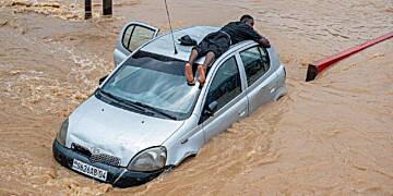 Dozens die after torrential rain hammers Congolese capital