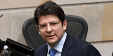 Colombian presidential candidate Uribe dies two months after shooting