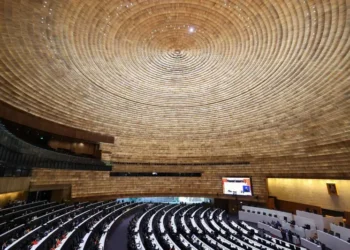 Thailand: Court suspends PM from duty amid pending case for dismissal