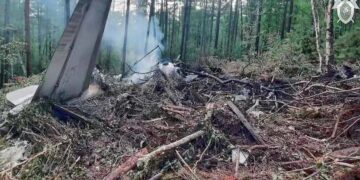 48 killed in Russian passenger plane crash, official says