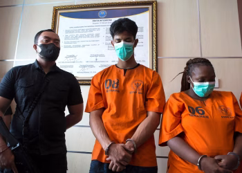 Indonesia arrests 2 foreigners for smuggling cocaine to Bali