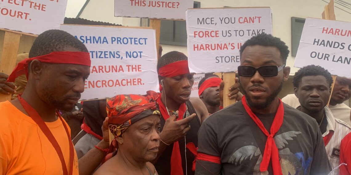 Traders protest alleged unlawful eviction in Ashaiman