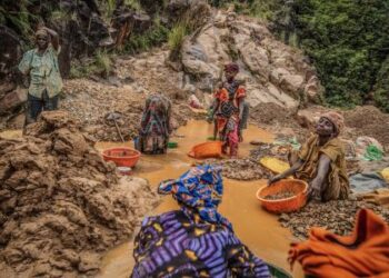 Congo: Mining becomes dire means of survival for women as rebel attacks destroy settlements