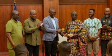 President Mahama supports Asante Kotoko and Bibiani Gold Stars ahead of CAF Campaigns