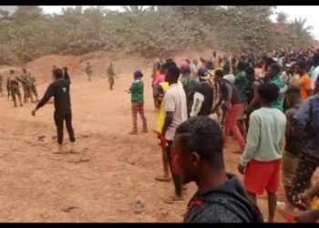 Chaos erupts in Manso Nyankomase over military violence