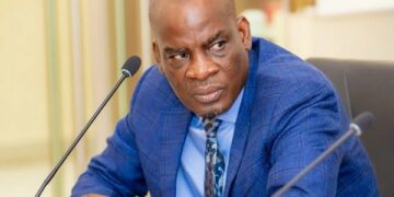 No Long Hair in Schools – Education Minister Reaffirms Strict Grooming Rules