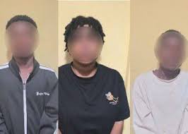 V/R: Police arrest three for impersonation and online fraud