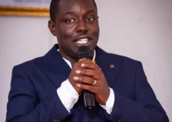 Atiwa East DCE praises staff commitment and dedication