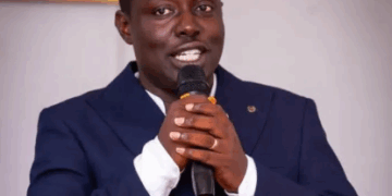 Atiwa East DCE praises staff commitment and dedication