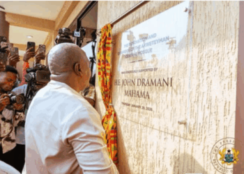 Mahama commissions Akweteyman Central Mosque, announces reduced 2026 Hajj cost