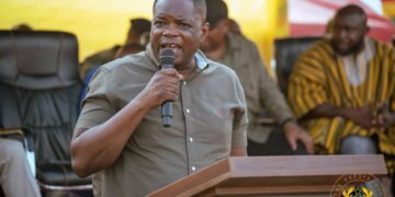 Roads Minister Commends Volta media, urges accountability from road contractors