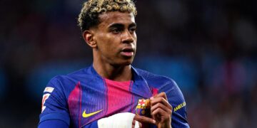 Lamine Yamal scores first career hat-trick as Barcelona humble Villarreal