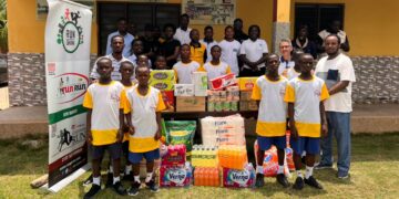 Happy FM and Lakeside Marina Park donate to Mercy Social Centre after successful Family Fun Run