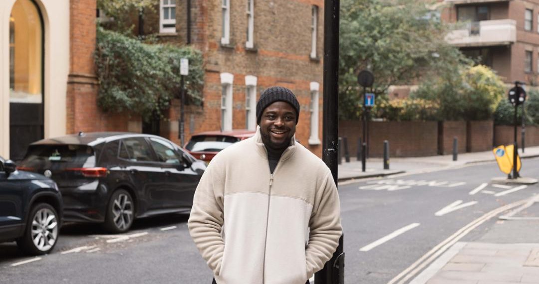 SE EN: Stephen Nyamekyeʼs Exhibition Turns Attention to the Workers We Overlook