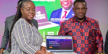 Ministry of Communication donates 2,000 laptops to University of Ghana